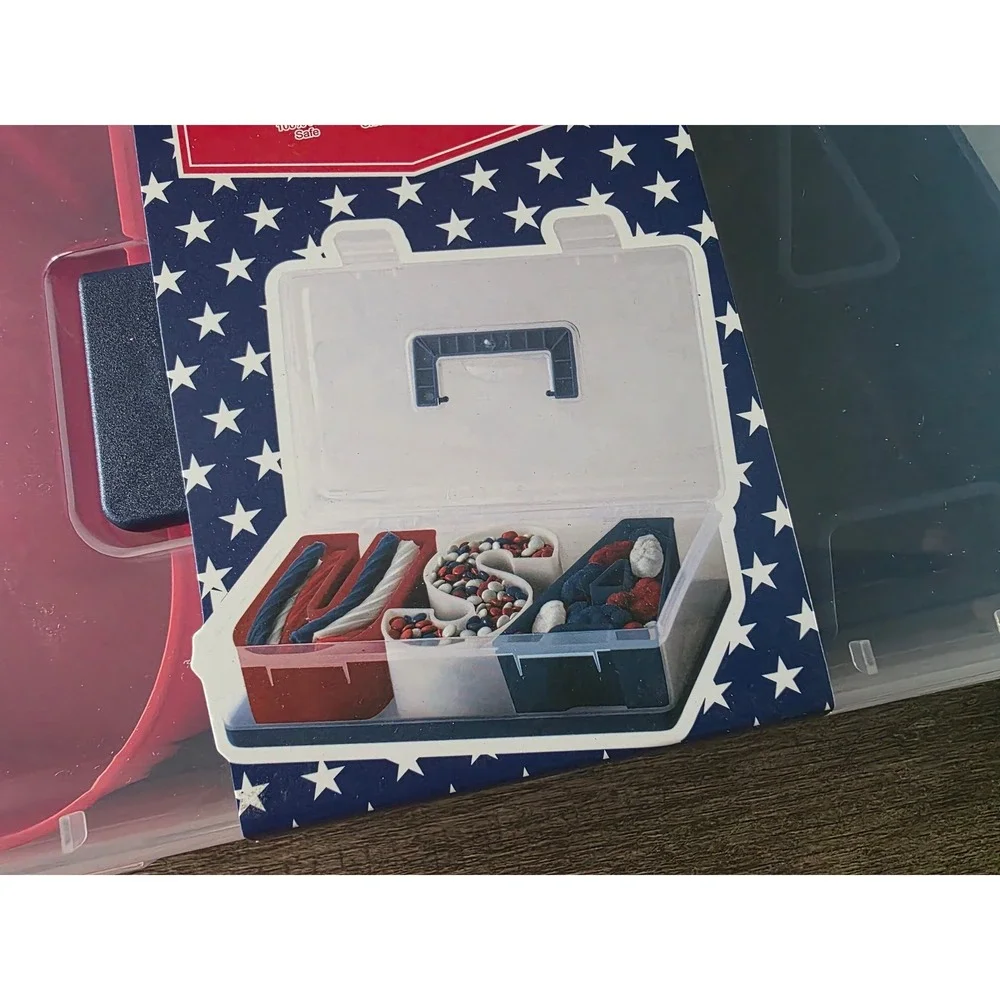 Patriotic USA On-The-Go Snack Box Divided Serving Tray Red White Blue 43.5oz NEW